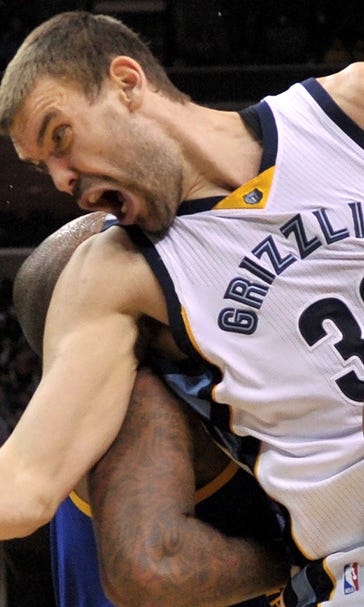 Grizzlies halt Warriors' 16-game win streak after bench spurs 20-0 run